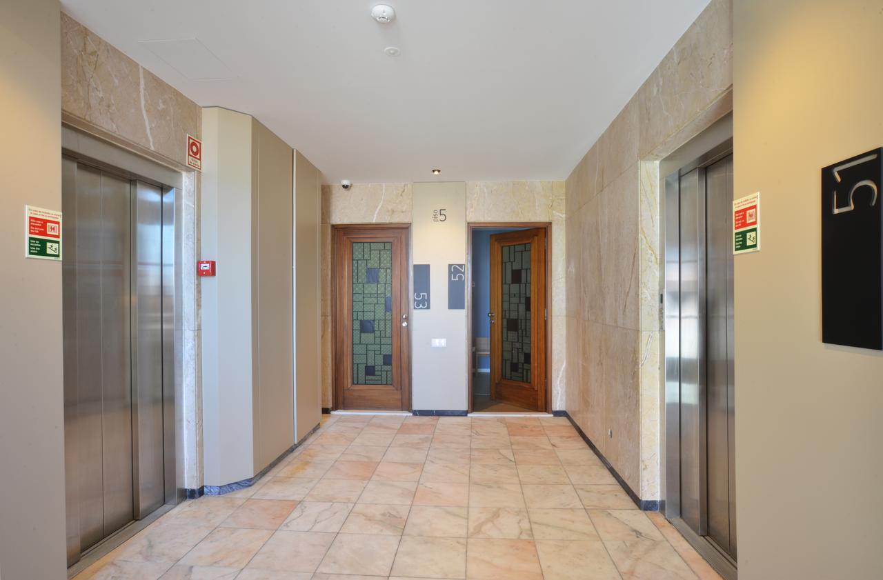 Spot Family Apartments Porto Exterior photo